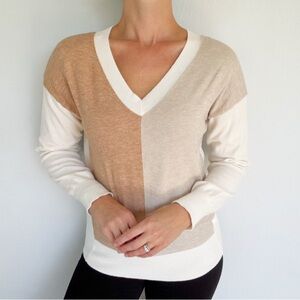 Verve Ami tan cream color block v-neck sweater size medium